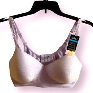Bali Women’s Smoothing bra color: lilac